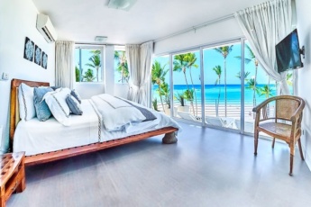 Breathtaking Ocean View Penthouse Right on the Famous Bávaro Beach, Punta Cana