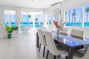 Oceanfront Apartment with a Million Dollar View – Right on Bávaro Beach, Punta Cana